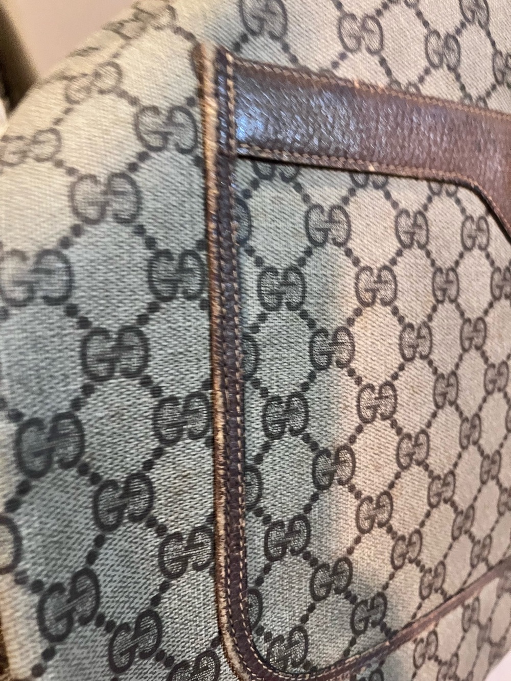 Authentic Gucci bag - Picture 8 of 15
